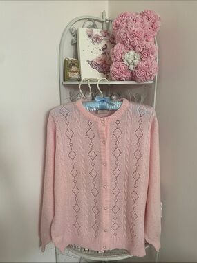 ✨🎀 VINTAGE Pink Knit Cardigan Pearl Buttons